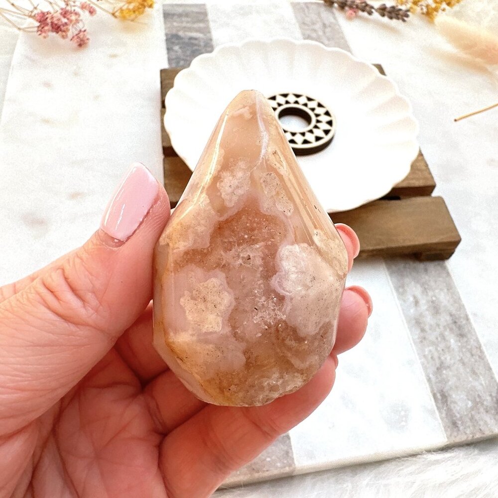 Beautiful Small Flower Agate Flame/Free Form